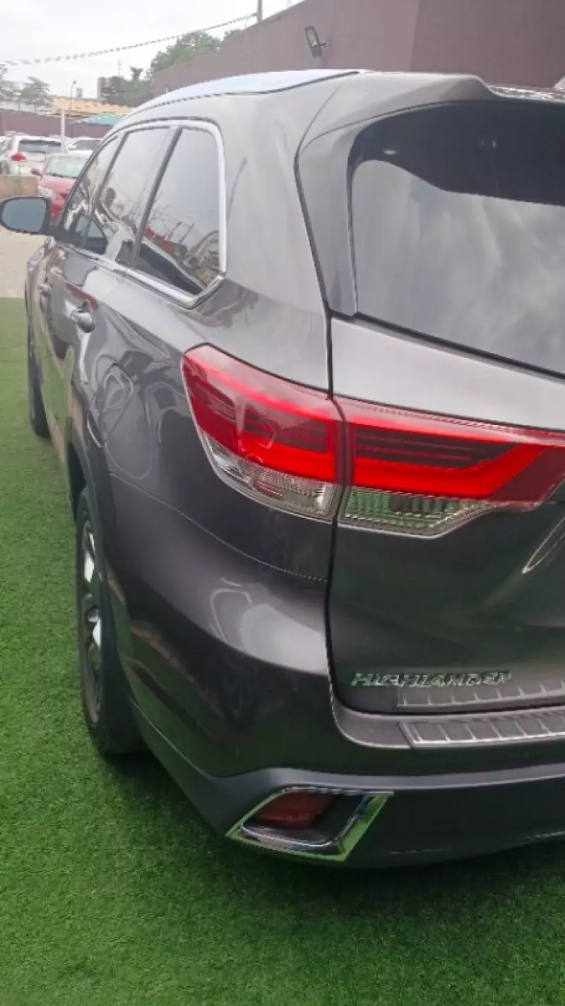 Toyota Highlander - 2017