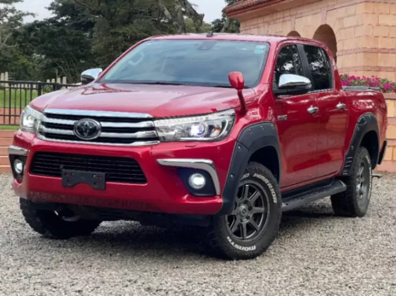 Toyota Hilux   - 2018