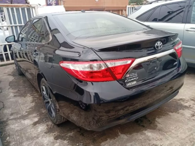 Toyota Camry   - 2017