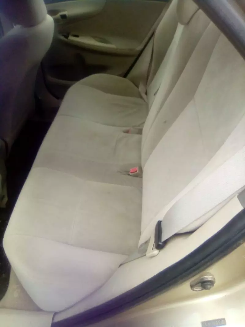 Toyota corolla   - 2009