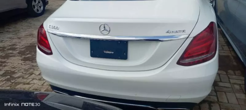 Mercedes-Benz C 300   - 2015