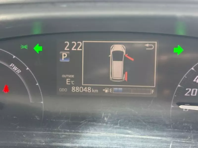 Toyota Sienta Hybrid    - 2017