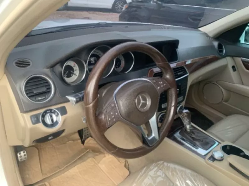 Mercedes-Benz C 300   - 2014