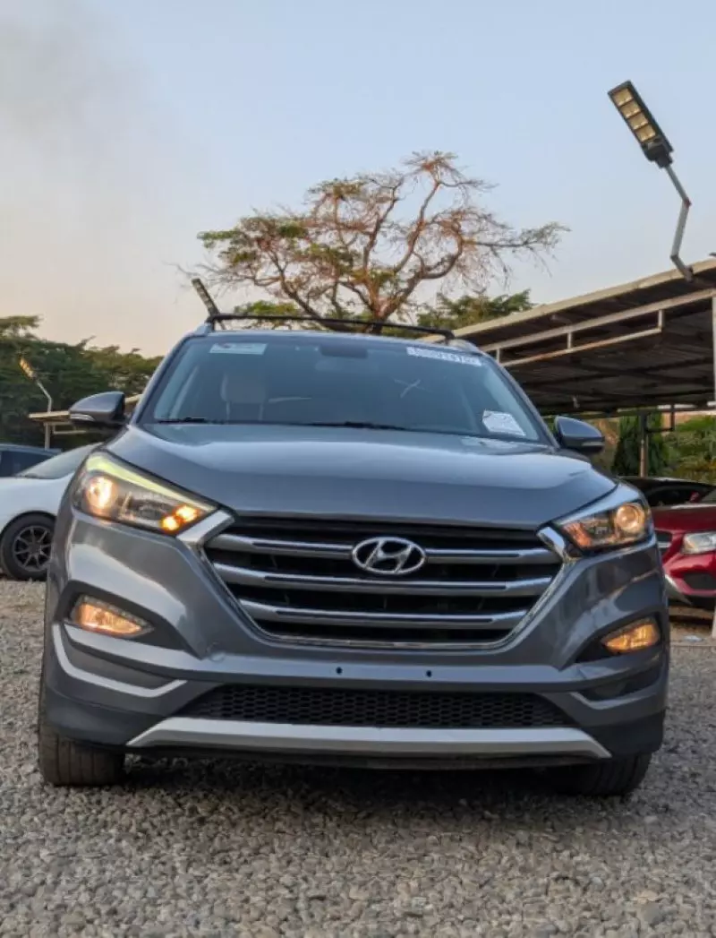 Hyundai Tucson   - 2017