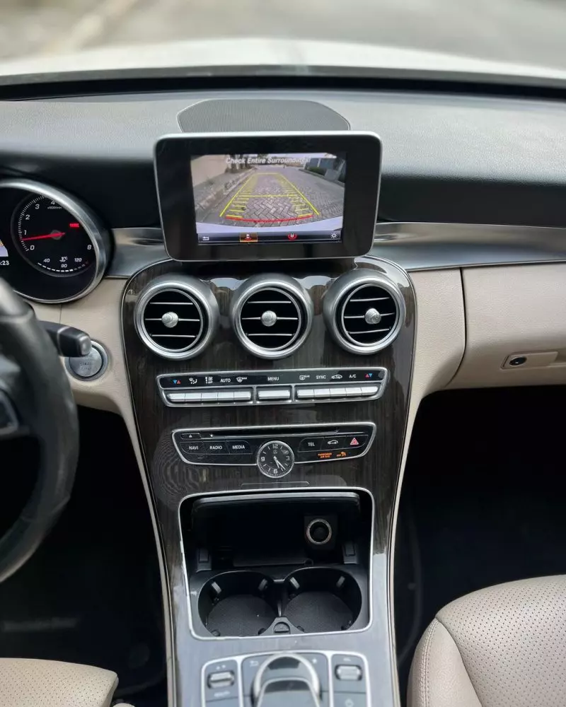Mercedes-Benz C 300   - 2015