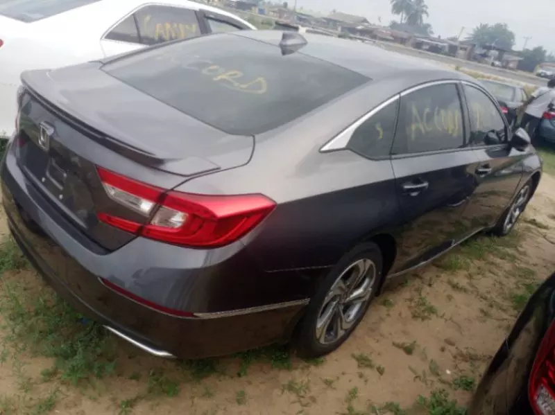 Honda Accord   - 2019