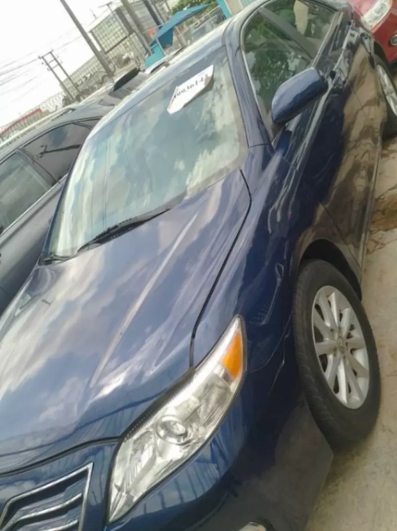 Toyota Camry   - 2009