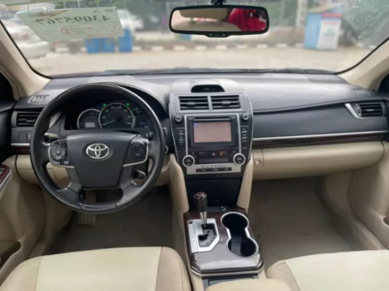 Toyota Camry   - 2013