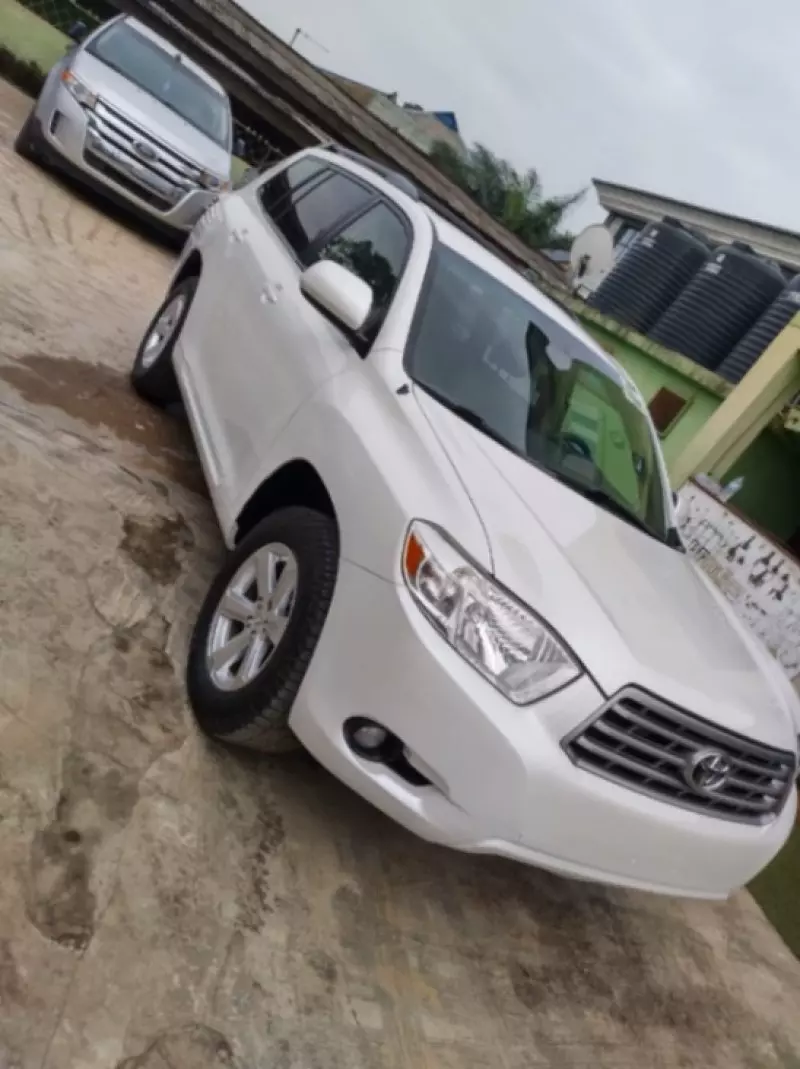 Toyota Highlander   - 2009