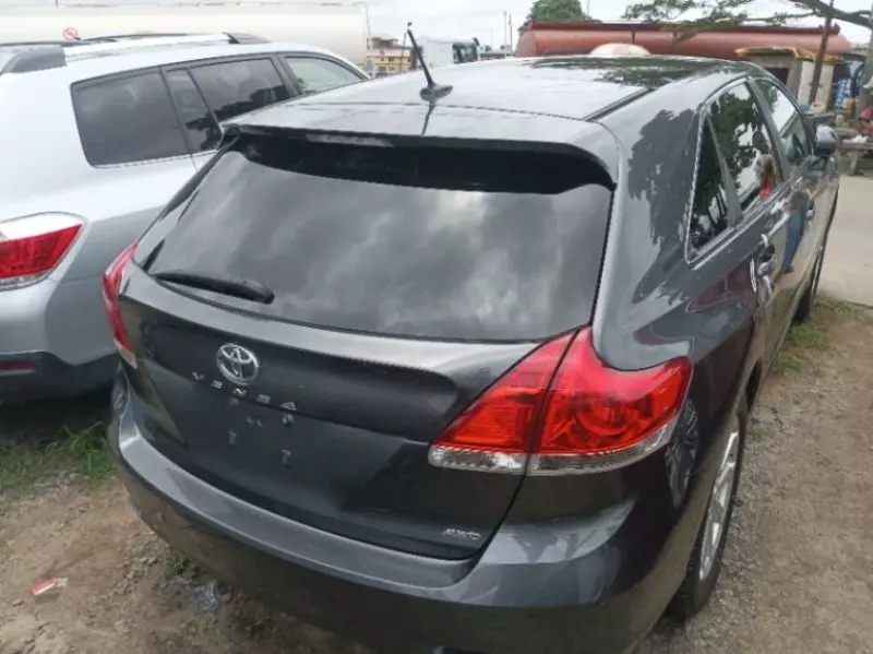 Toyota Venza   - 2010