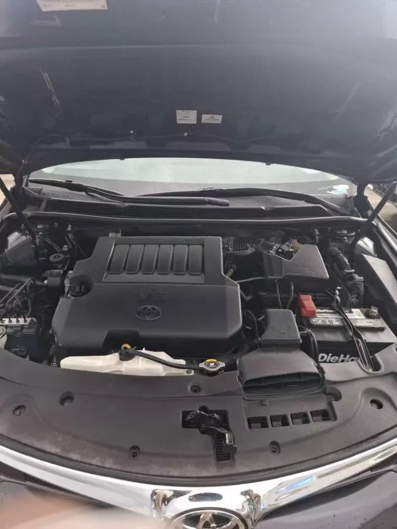 Toyota Avalon   - 2016