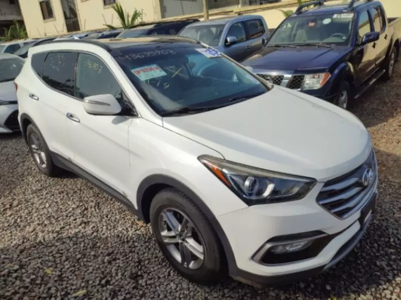 Hyundai Santa Fe Sport   - 2017