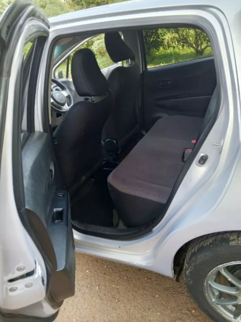 Toyota Vitz   - 2014
