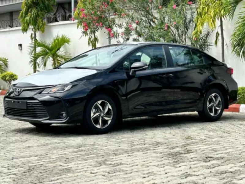 Toyota Corolla   -