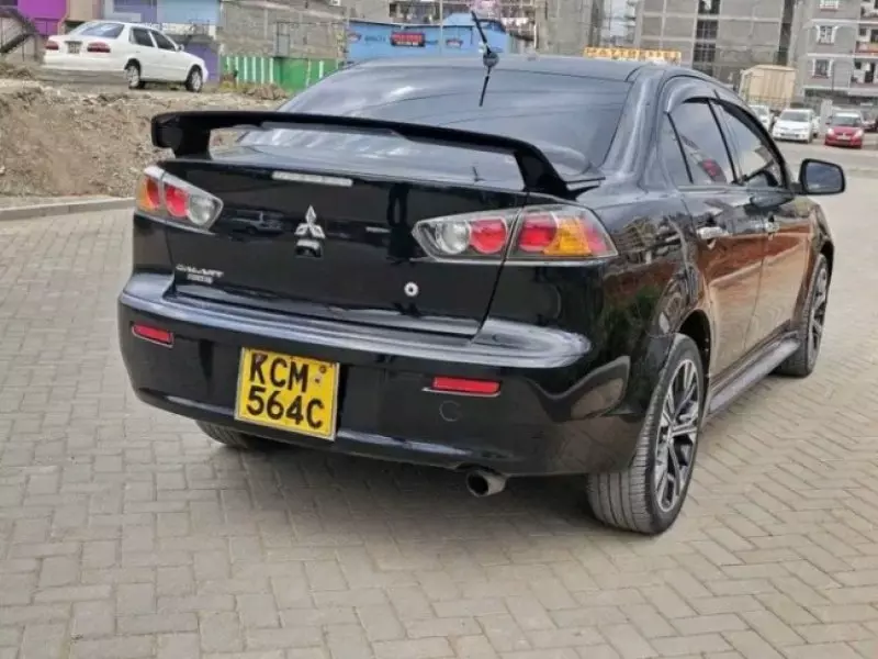 Mitsubishi Galant   - 2010