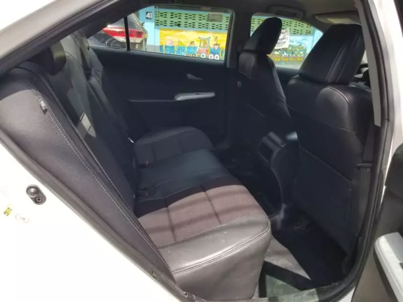 Toyota Camry   - 2014