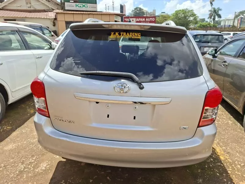 Toyota Fielder    - 2012