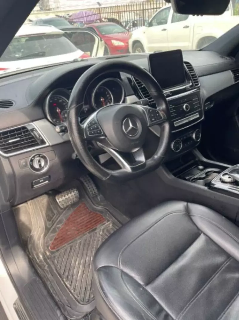 Mercedes-Benz GLE-Class   - 2017