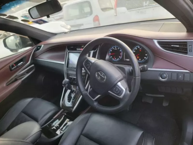 Toyota Harrier   - 2014