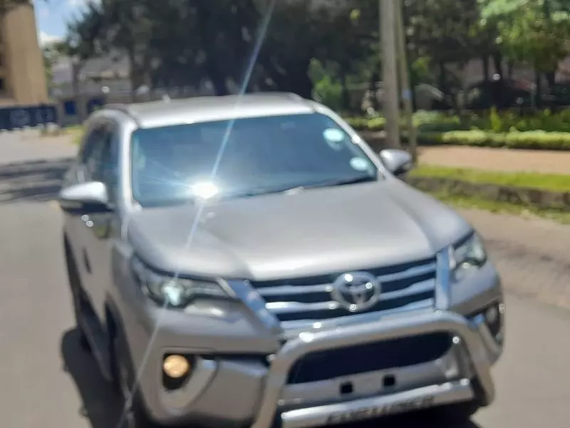 Toyota Fortuner   - 2016