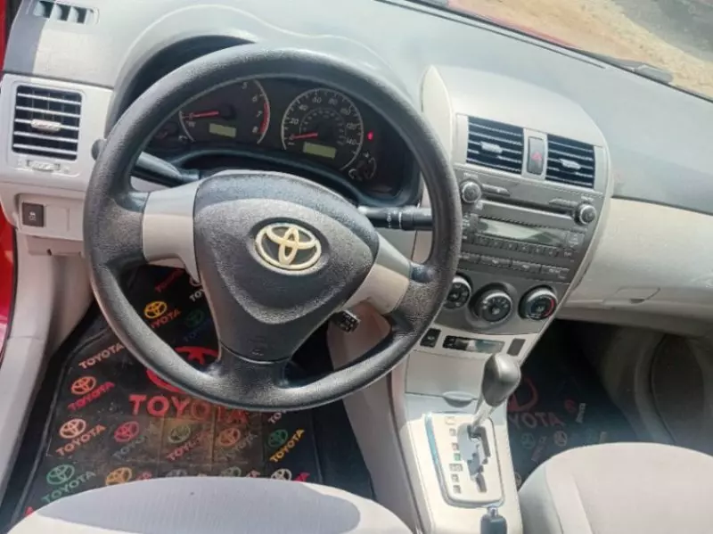 Toyota Corolla   - 2011