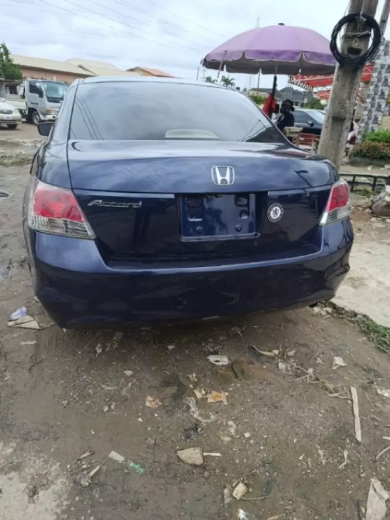 Honda Accord   - 2009