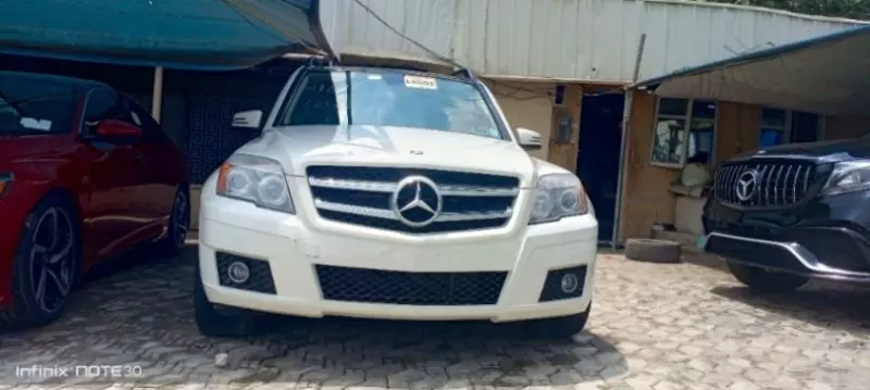 Mercedes-Benz GLK 350   - 2012