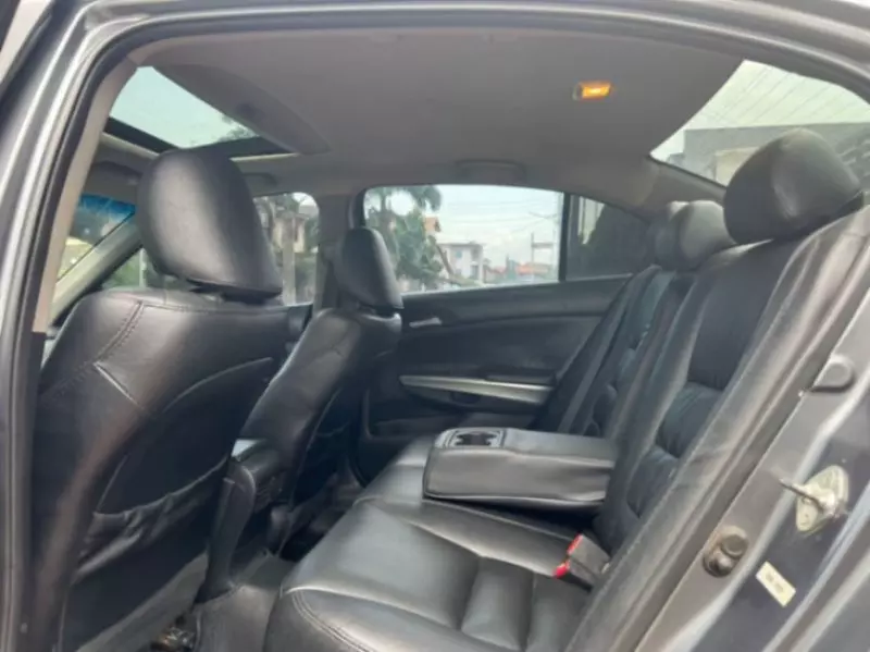 Honda Accord   - 2010