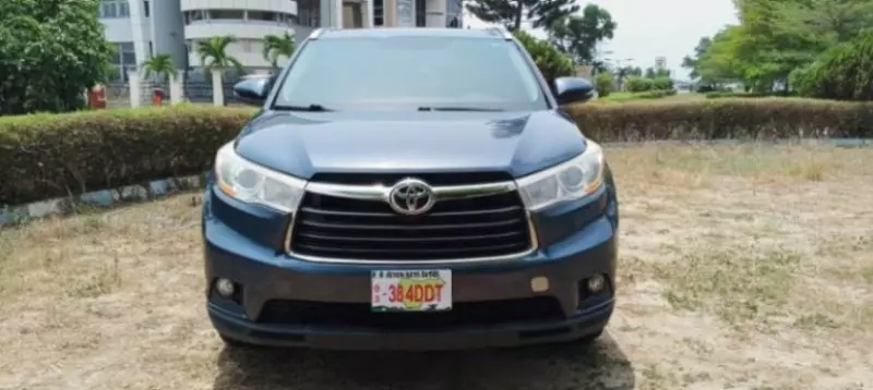 Toyota Highlander   - 2014