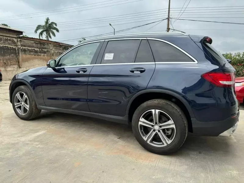 Mercedes-Benz GLC 300   - 2016