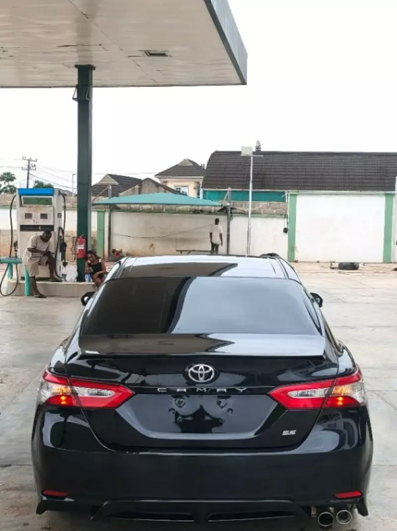 Toyota Camry   - 2019
