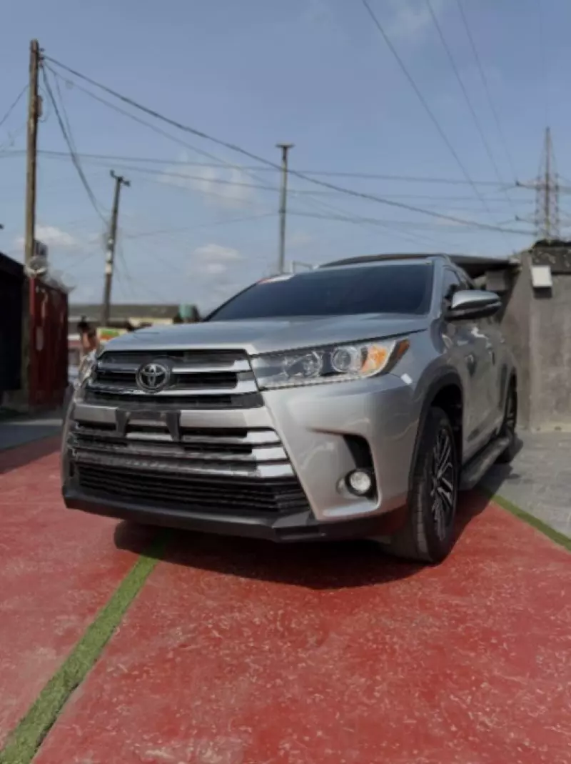 Toyota Highlander   - 2015