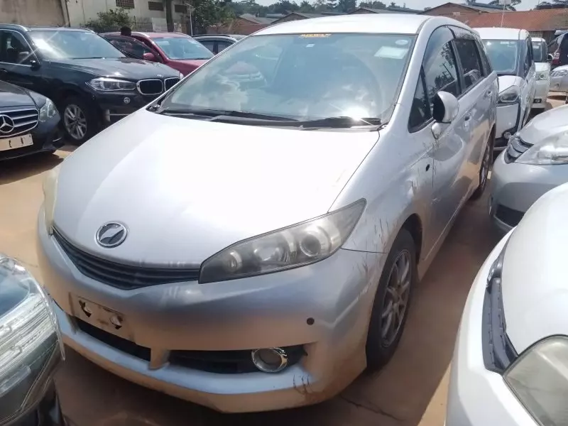 Toyota Wish   - 2012
