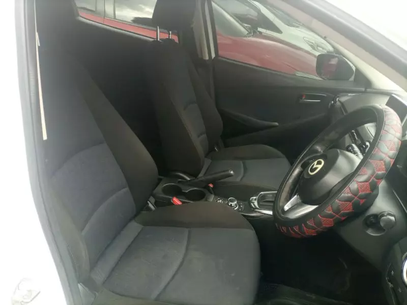 Mazda Demio   - 2015