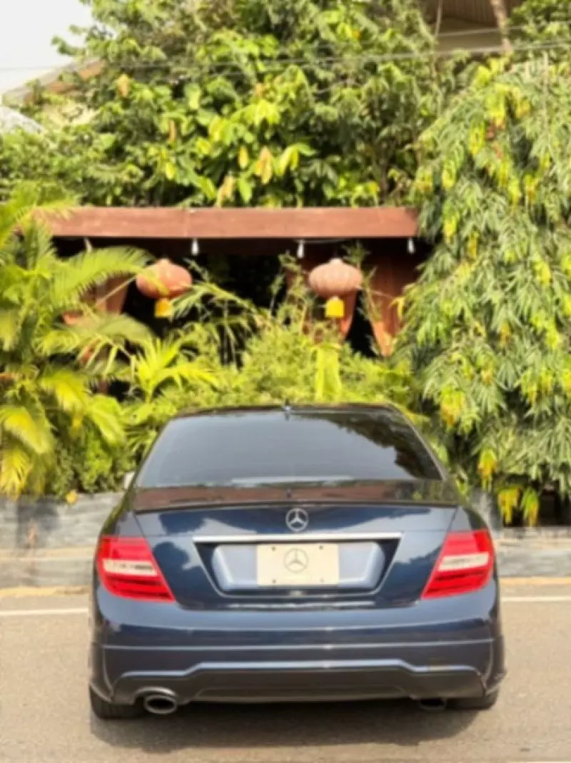 Mercedes-Benz C 300