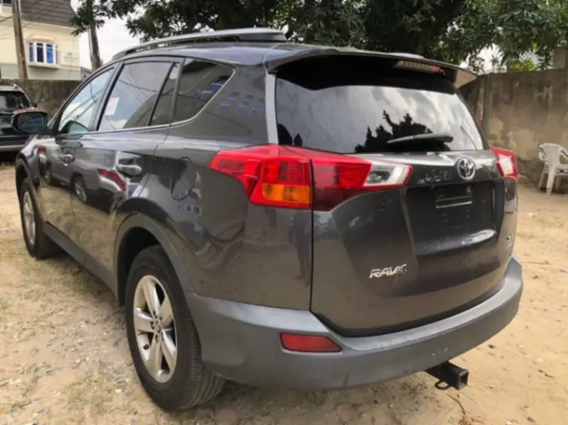 Toyota RAV4   - 2015