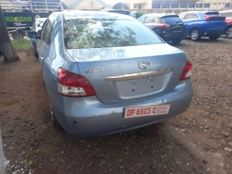 Toyota Belta   - 2012