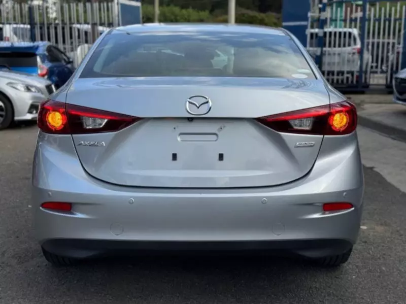Mazda Axela    - 2018