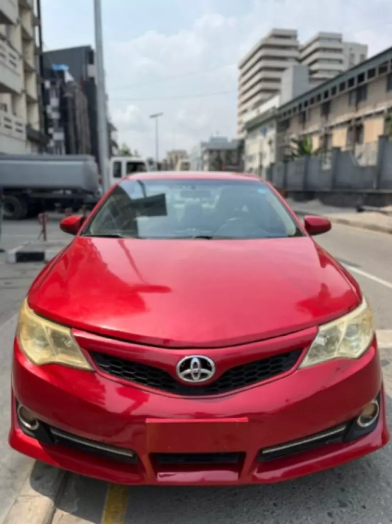 Toyota Camry - 2013