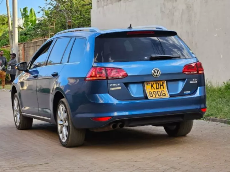 VOLKSWAGEN VIRTUS HIGHLINE   - 2015