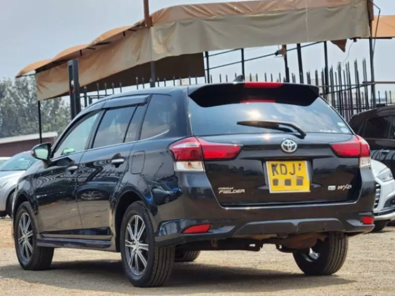 Toyota Fielder    - 2016