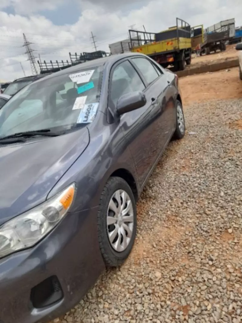 Toyota Corolla   - 2012