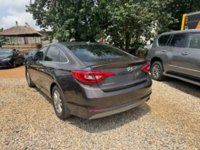 Hyundai Sonata   - 2015