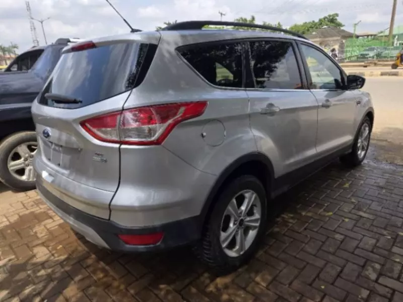 Ford Escape   - 2014