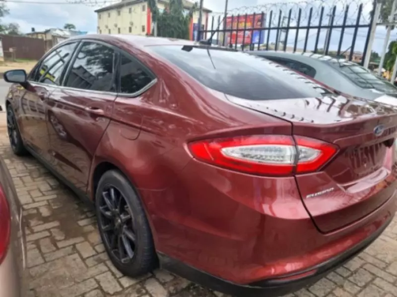 Ford Fusion   - 2015