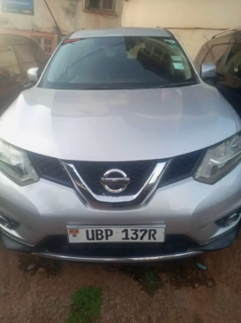 Nissan X-Trail   - 2015