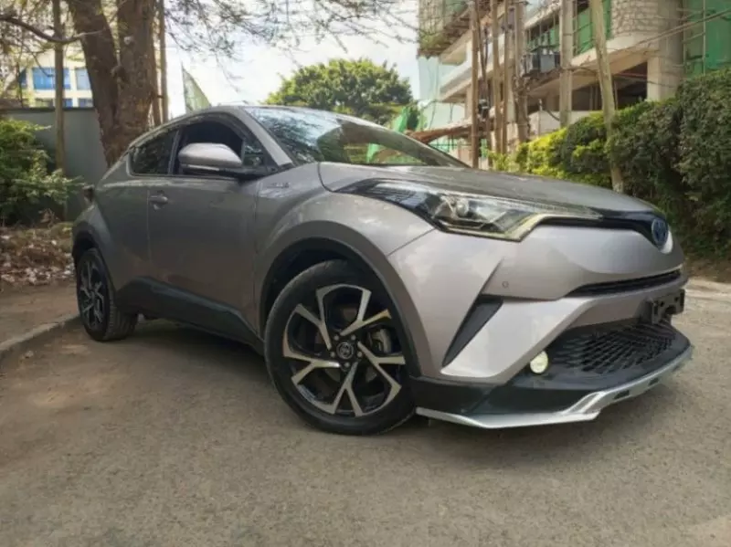 Toyota CH-R   - 2017