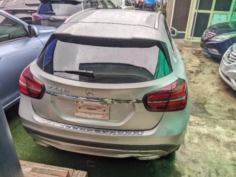 Mercedes-Benz GLA 250   - 2016