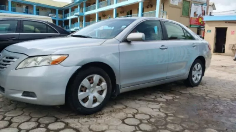 Toyota Camry   - 2007