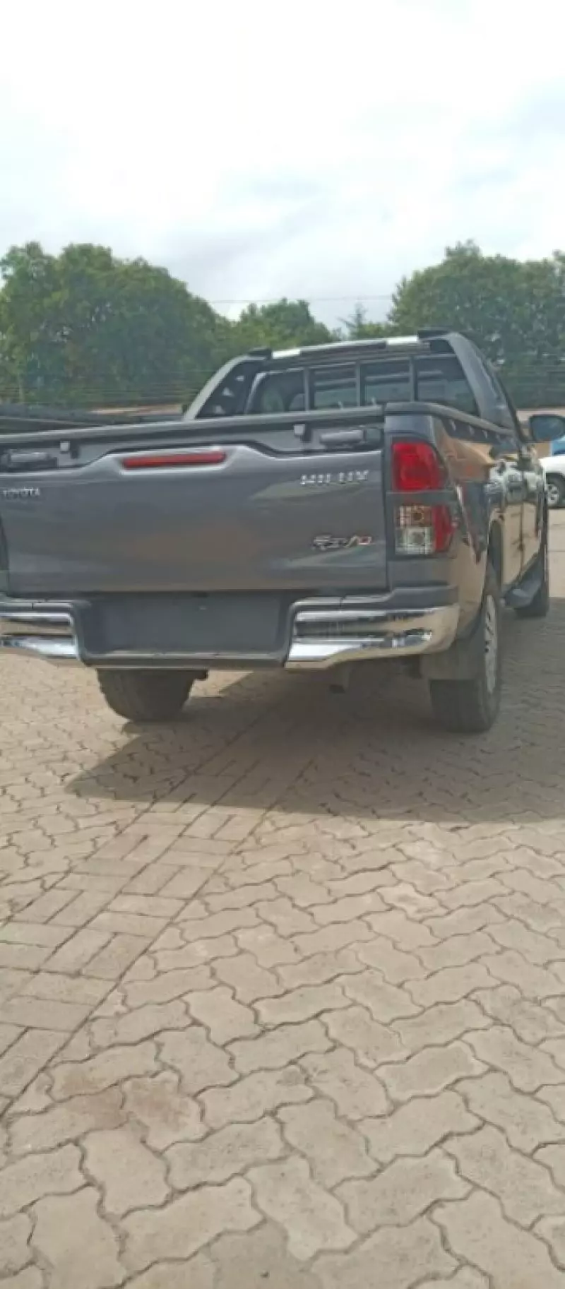Toyota Hilux   - 2018